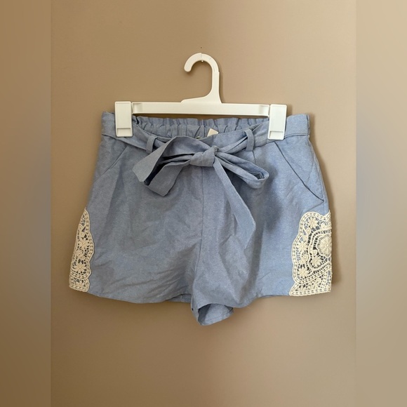 Francesca's Miami Pamela Light Blue Shorts Tie Waist ~ Crochet Trim Sz Medium - Picture 5 of 8
